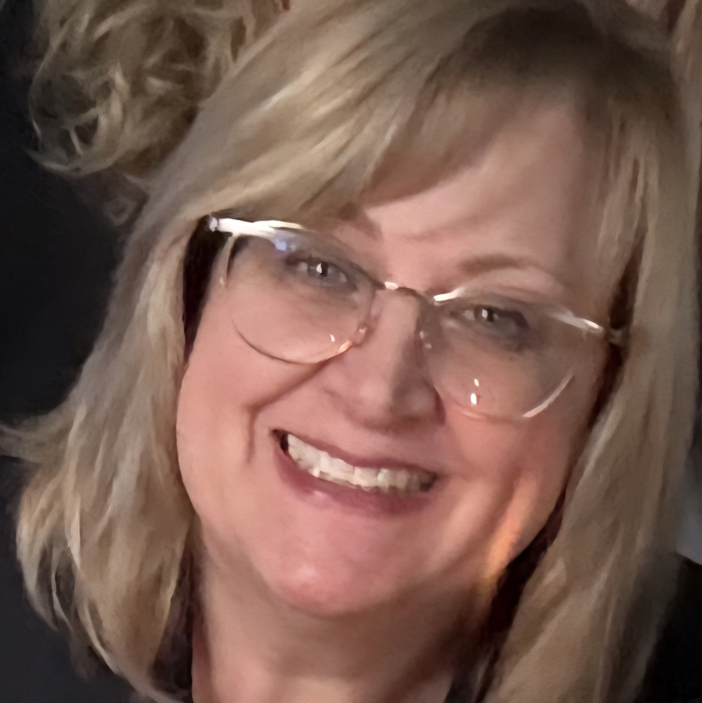 Meet your Posher ( who buys doesnt sell) Jenni